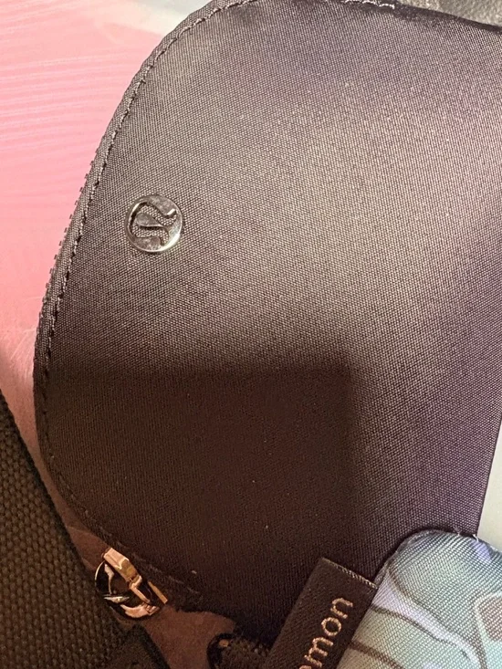 Lululemon Dual Pouch Wristlet NWT Sold Out Flower Meld Mini Multi / Gunmetal - Picture 4 of 5